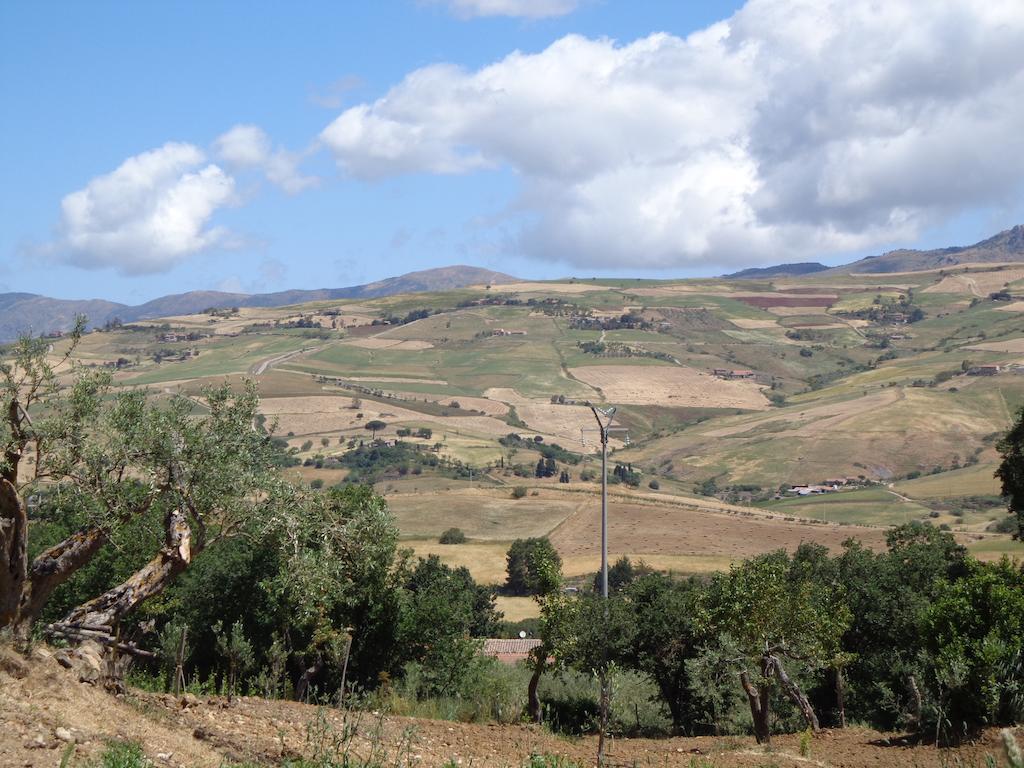 Agriturismo San Pietro Gangi Buitenkant foto