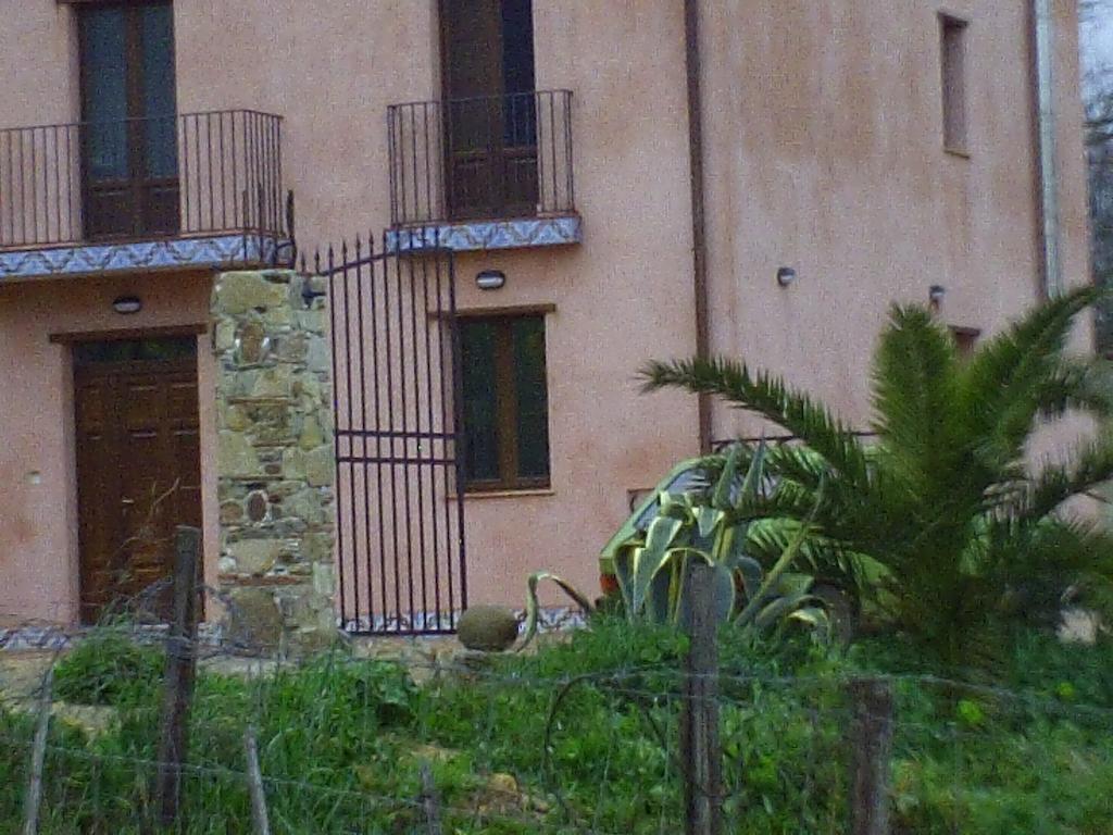 Agriturismo San Pietro Gangi Buitenkant foto